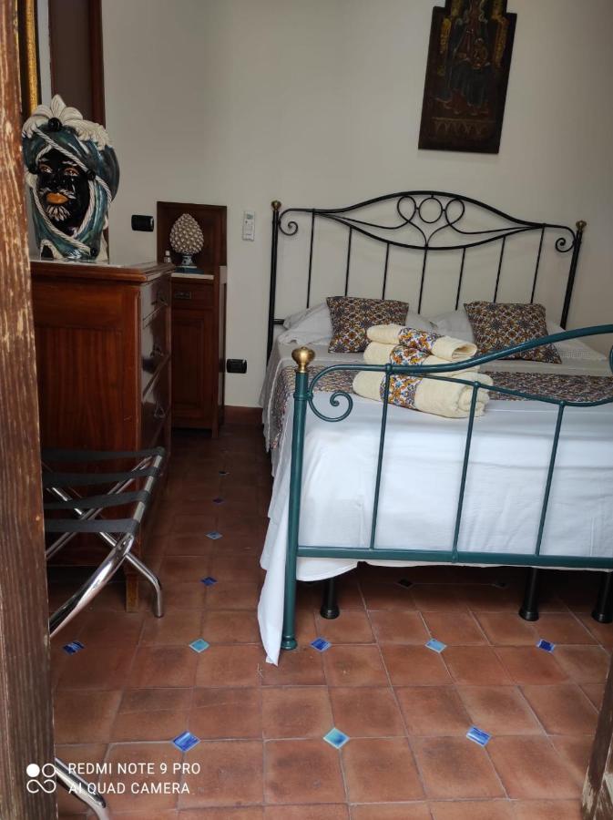 B&B Il Padrino Savoca Exterior photo
